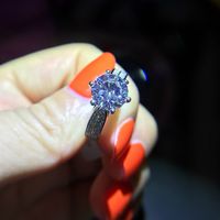 Alta calidad 3.0 CT Diamond Zirconia Anillos de piedras preciosas con certificado Natural Solid 925 Plata Compromiso Banda de boda para mujeres