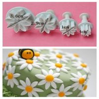 Wholesale DIY fondant cake decoration tools Mold set Cute Daisy Shape Plunger Cake Chocolate Sugar Mini Cutter TY1690