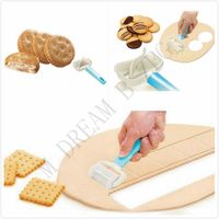 Wholesale 3 Styles Pie Mold Plastic Icing Spatula Cookie Cutter Rolling Biscuit Cutting Pastry Blade Square Circle Dough Cutter Dumpling Mold Maker