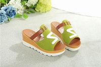 Wholesale Hot Sale casual shoes Summer Sandals Slipper Beach shoes White black grey Non slip rubber sole Women shoes Work home Wedge Platforms