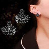 Wholesale New Design Crystal Swan Earring White Black Gold Color Cubic Zirconia Stone Stud Earrings for Women Fashion Jewelry
