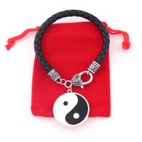 Wholesale Black White Yin Yang Pentagram Pendant Reversible Double Sided Design Taoist Totem Religious Bracelet