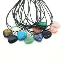 Wholesale Natural Stone Love Heart Necklaces Pendants for Lover Gem Stone Pink Quartz White Crystal Healing Necklace Charm Jewelry