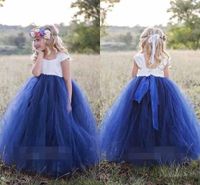 Wholesale Cute Princess White Navy Blue Flower Girls Dresses Bateau Neck Cape Sleeve Puffy Ball Gown Girls Pageant Gown First Communion Gowns