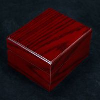 Wholesale New high end wine red wood grain watch pillow box packaging gift box custom