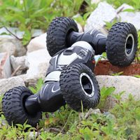 voiture radiocommandée rock crawler