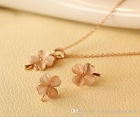 Wholesale Woman Opal Crystal Necklace Earrings Set Rose Golden Bridal Wedding Jewelry Fashion Cat s Eye Four Leaf Clover Pendant Necklace Earring