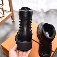 Wholesale Hot Sale fw19 spring autumn mens black real leather ankle booties punk spike studded lace up combat booties biker Military Boots