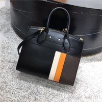 Wholesale High end products new Stylish women s shoulder bags handbags with modern lines and classic logos size cm