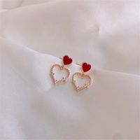 Wholesale 2020 new classic sweet heart shaped ladies dangling earrings red love temperament simple and small earrings fashion ladies earrings