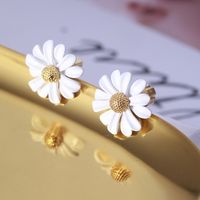 Wholesale jewelry women necklace white daisy pendant necklaces copper with gold plated elegant flower choker fashion fine jewelry