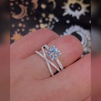 Wholesale Wedding Rings I FDLK Fancy Cross Twine Ring With Square Cubic Zirconia Stone Elegant Finger Band For Women Anniversary Surprise Gift