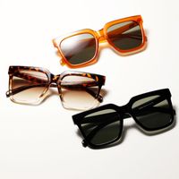 Wholesale Women Sunglasses Fashion Trendy Big Frame Square Sunglasses Retro Style Candy Color Eyewear Streetwear new