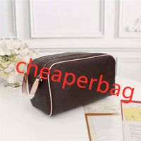 Wholesale Make Up Women Toiletry Bag Travel Bags Clutch Makeup Pouch Zippy Cosmetic Cases Purses Mini Wallets F6688 Quilted leather handbags Messenger Men Topbag