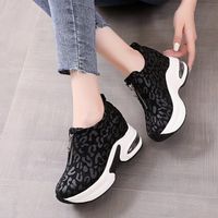 Wholesale Running Shoes Women s New Design Leopard Sneakers Females Thick Bottom Front Zipper Wedges Casual Comfort Classic Breathable Sport Shoes