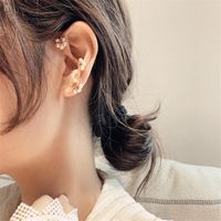 Wholesale Stud Simple Plain Gold Color Metal Pearl Hoop Earrings No Piercing Beading Ear Hook Handmade Beaded Women Party Jewelry D27