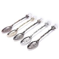 Wholesale Vintage Royal Style Spoon Metal Carved Coffee Spoons Forks With Crystal Head Kitchen Fruit Prikkers Dessert Ice Cream Scoop Gift