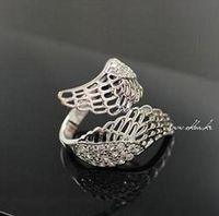Wholesale Engagement Rings Classical Fashion Plated Romantic Full of Crystal Angel Wings Ring Luxurious Rings