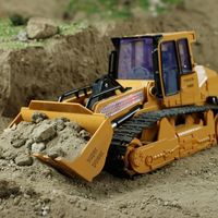 Wholesale XM L RC Truck CH Bulldozer Caterpillar Tractor Car Model Engineering Car With Lighyt Toy Equipped With USB Charging Cable Y200413