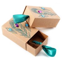 Wholesale Gift Wrap Peacock Feather Candy Drawer Box Design Wedding Supplies Artificial Rhinestone Kraft Paper Gift1