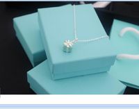Wholesale 2020 new available hot sale stainless steel thin chian with flower Pendant Necklaces with blue box and dastbag