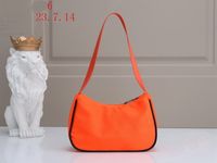 Wholesale hot sell NEW wallet bags women shoulder pink waterproof canvas Chest pack lady Tote chains handbags presbyopic purse messenger crossbody bag