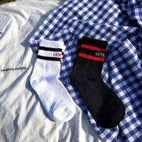 Wholesale Men s Socks Teenager Student Hip Hop Style White Black Long Sockings Letter Embroidery Athletes Leg Warmers Stripe Socks