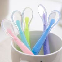 Wholesale Candy colors Hot Sale Baby Soft Silicone Spoon Candy Color Temperature Sensing Spoon Dishes Tableware for Children Food Baby Feeding Tools