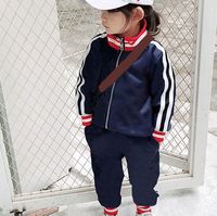 Wholesale Kids Tracksuits Two Pieces Set Boys Girls Letter Printed Teen Top Jackets Pants Casual Sport Style Clothing Suit Child Clothes Fashion Styles