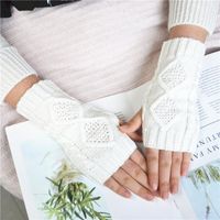 Wholesale Five Fingers Gloves Winter Stylish Hand Warmer Arm Crochet Knitting Faux Wool Mitten Warm Comfortable Fingerless Women Lady