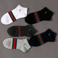 Wholesale tops mens socks average size Middle italy style classic Letter Breathable Cotton casual Sock Random color