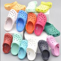 Wholesale 2021 Slip On Casual Men Sandals Beach Clogs Waterproof Shoes Classic Nursing Clogs Hospital Women Work Medical shoe size