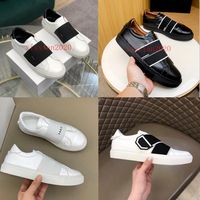 Wholesale 2021 white casual shoes women s travel leather lace up sneakers fashion ladies designer running training shoe s letters men s shoe s flat fitness sho es