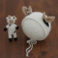 Wholesale Caps Hats Baby Knitting Cow Hat Animal Doll Set Handmade Crochet Mohair Beanies Born Pography Props Bonnet Infants Po