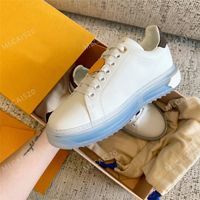 Wholesale Italy Luxurys Designer Time Out Sneaker Low Top Casual Shoes Women Circle Transparent Rubber Outsole Leather Calfskin Classic Trainers Eur35