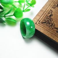 Wholesale Natural green jade for men women brand ring hand polished jade hand carved ring emerald rings