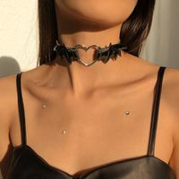 Wholesale Chokers Goth Punk Spike Rivet Leather Choker Collar For Women Steampunk Heart Necklace Emo Neck Strap Cosplay Chocker Gothic Accessories