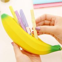 Wholesale Pencil Cases Banana Shaped Silicone Portable Bag Kawaii Coin Case Novelty Unique Purse Pouch School Office Supplies Stationery