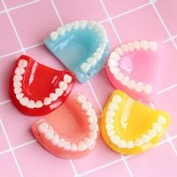 Wholesale Charms Simulation Resin Tooth Pendant DIY Halloween Accessories Punk Floating Fit Earings Necklace Jewelry Making