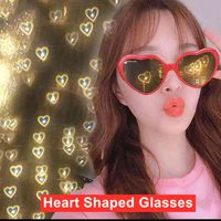 Wholesale 3D special effect heart shaped circular spotlight Chengai pictur ftival gifts