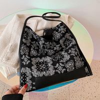 Wholesale Evening Bags Casual Totem Folk custom Nylon Crossbody Shoulder For Women Green Big High Capacity Trends Handbags Shoppers Shopping Bag