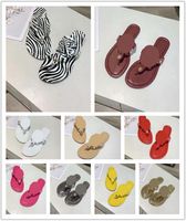 Wholesale Designer fashion women shoes hollow out logo flat bottom inlaid girls Leather beach herringbone Slippers Size with box
