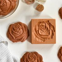 Wholesale Baking Moulds Christmas Flower Rose Cookie Cutter DIY Pinecone Pressing Biscuit Mold Nature Non stick Wood Mould Stencils Kitchen Tools