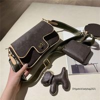 Wholesale Three piece Luxurys Corss Body Bag Women Shoulder Flap Square Lady Fashion Practical Wallets Cartoon Dog High Quality Interior Zipper Pocket Totes Female Coin a00