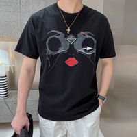 Wholesale Luxury SS designer Prad loose mens T shirt telescope printing spring and summer black white couple short sleeved g double yarn fabric soft skin friendly stretch