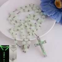 Wholesale Pendant Necklaces Glow In Dark Plastic Rosary Beads Luminous Noctilucent Necklace Catholicism Religious Jewelry Party Gift FS99