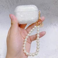 Wholesale Dreamy White Glossy Shell Pearl Bracelet Keychain Earphone Soft case For Apple Airpods cover Wireless Headset Box Airpod pro coque Air pods