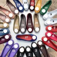 Wholesale 2021 luxury designer dress shoes Paris ladies leather round head ballet flats casual soft heel design