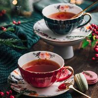 Wholesale Mugs Christmas Ceramic Cup And Saucer Sets Bone China Espresso Coffee Mug With Spoon Turkish Vintage Milk Tea Set Tumbler