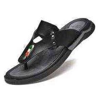 Wholesale Tangzuo P2199 Flip Flops Black and White